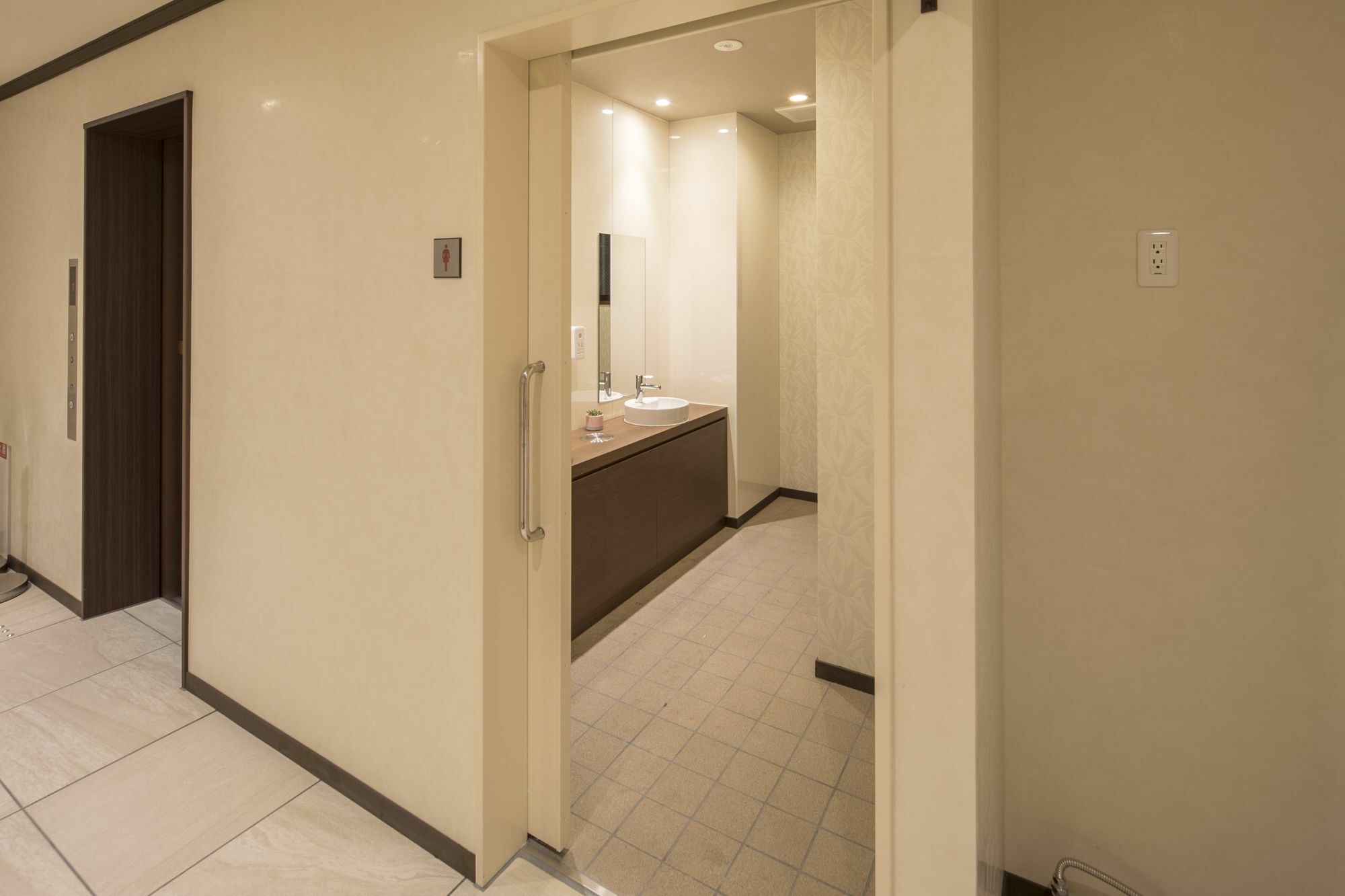 Hotel Wbf Yodoyabashi Minami Osaka Exteriör bild